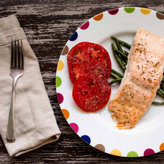 Roasted Salmon and Green Beans | Sidewalk Shoes
