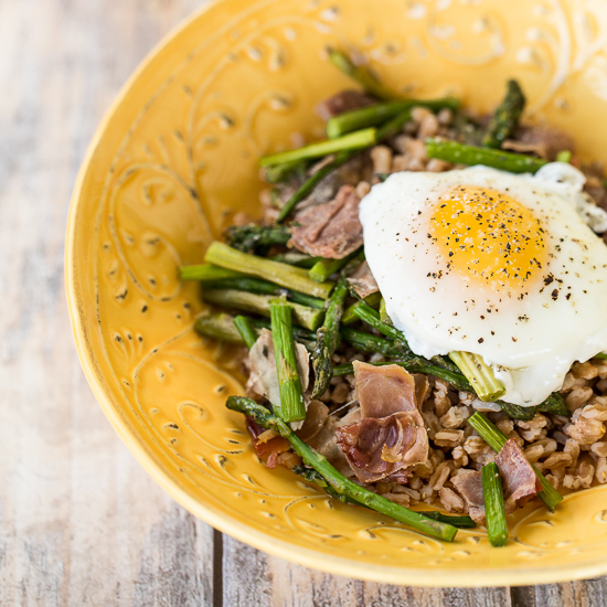 Roasted Asparagus and Prosciutto Farro Bowls