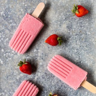 Strawberry Banana Yogurt Pops