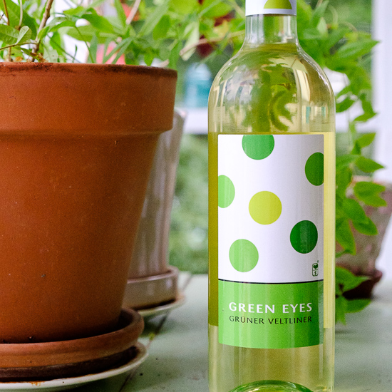 Love Over Money Green Eyes Grüner Veltliner 2016