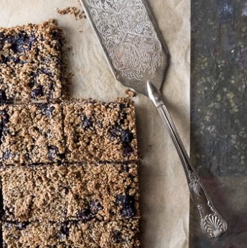 Oat Bran Blueberry Crumble